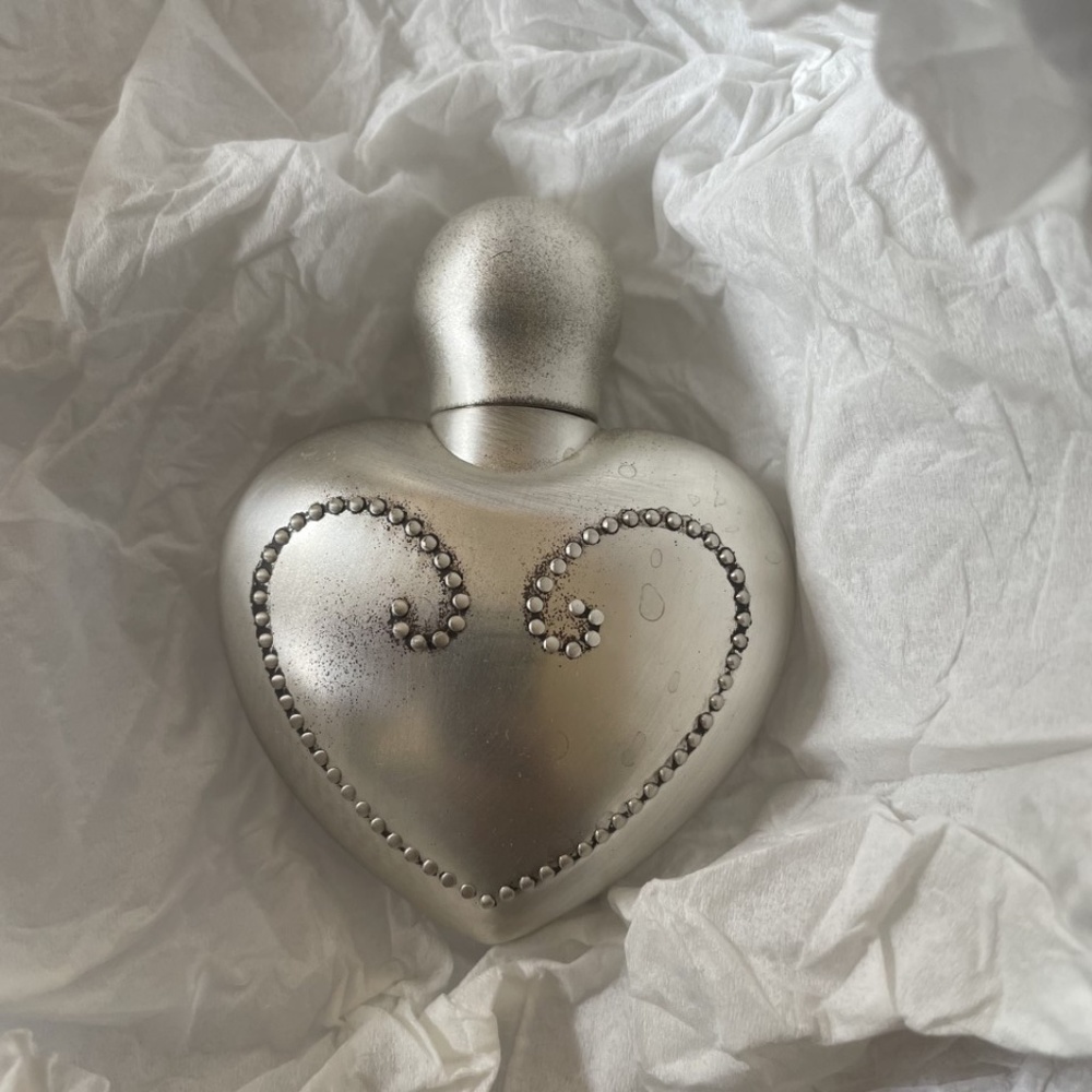 Pottery Barn Portable Refillable Perfume Atomizer Bottle Scent Pump Spray Heart